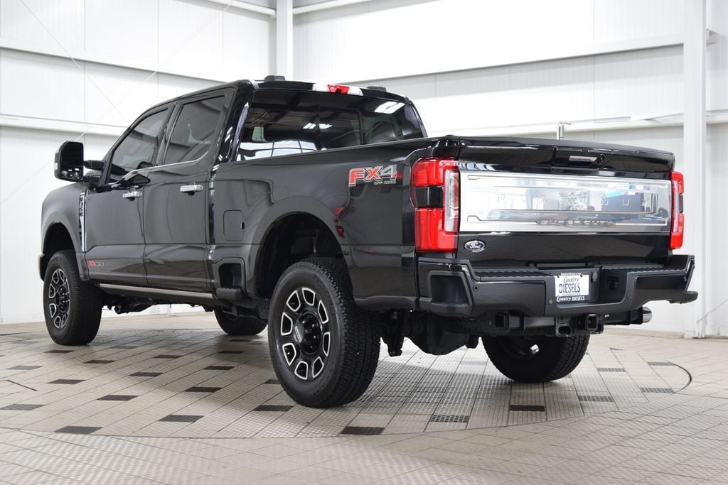 2024 Ford Super Duty F-350 SRW Platinum FX4 - 23081669 - 4