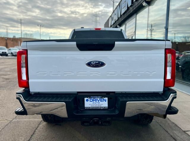 2024 Ford Super Duty F-350 SRW SUPER DUTY - 22981736 - 3