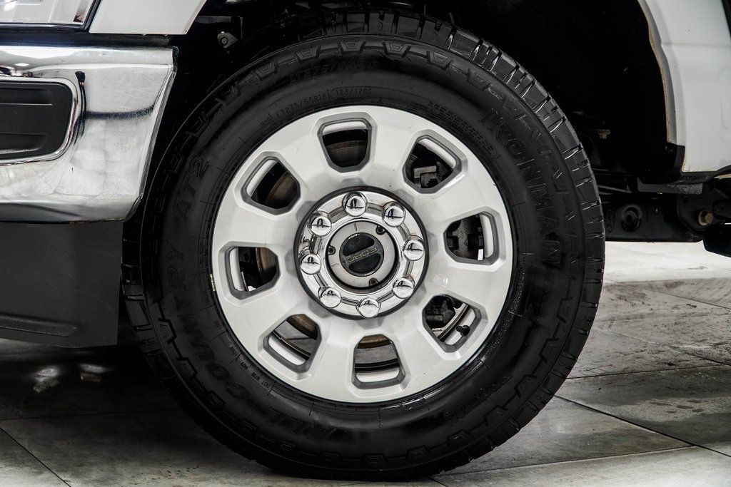 2024 Ford F-350 XLT photo 3