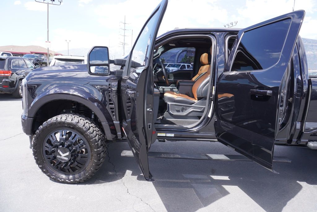 2024 Ford SUPER DUTY F-450 PLATINUM - 23033472 - 25