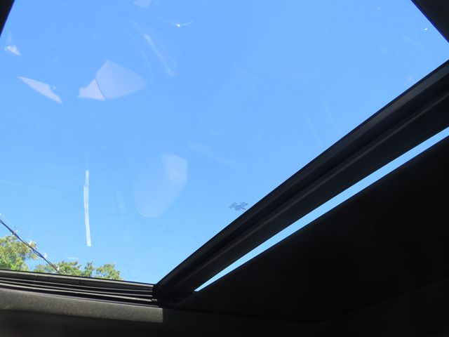 2024 Ford Super Duty F-450 DRW LARIAT 4WD Crew Cab 8' Box - 22917161 - 11