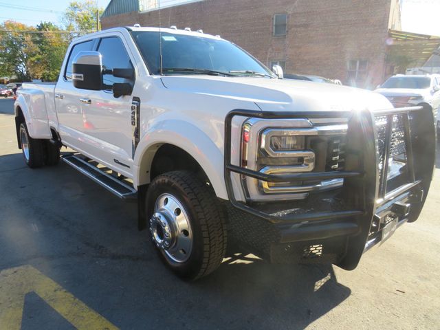 2024 Ford Super Duty F-450 DRW LARIAT 4WD Crew Cab 8' Box - 22917161 - 2