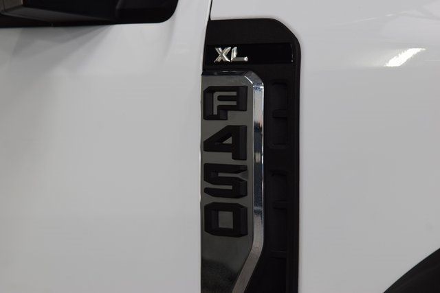 2024 Ford F-450 XL photo 2