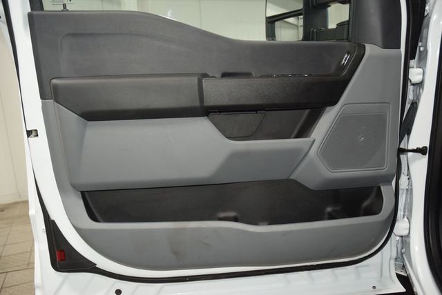 2024 Ford Super Duty F-450 DRW Cab-Chassis F450 SUPERCAB 4X4 * POWERSTROKE * CONCRETE BODY * LIKE NEW! - 23032709 - 32