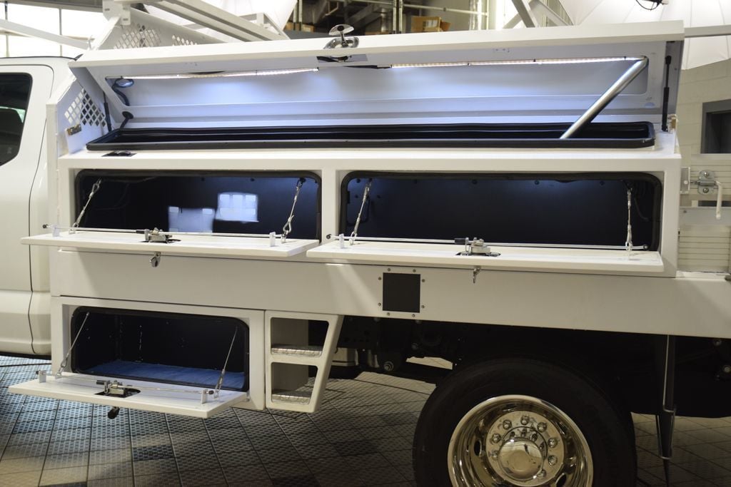 2024 Ford Super Duty F-450 DRW Cab-Chassis F450 SUPERCAB 4X4 * POWERSTROKE * CONCRETE BODY * LIKE NEW! - 23032709 - 38