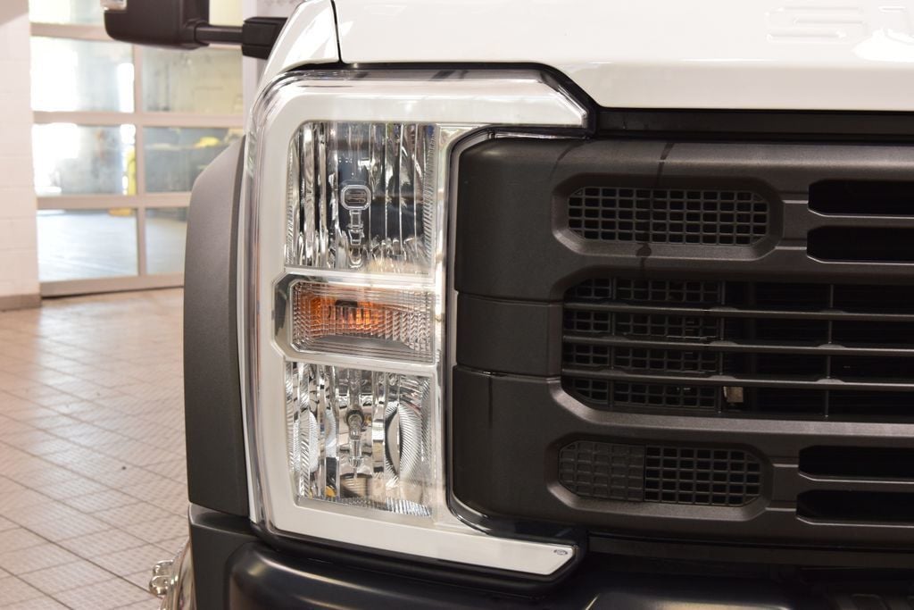 2024 Ford Super Duty F-450 DRW Cab-Chassis F450 SUPERCAB 4X4 * POWERSTROKE * CONCRETE BODY * LIKE NEW! - 23032709 - 5
