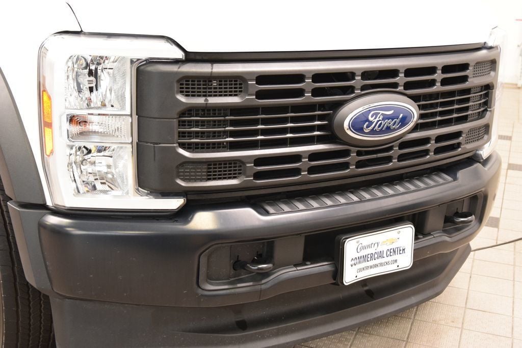2024 Ford Super Duty F-450 DRW Cab-Chassis F450 SUPERCAB 4X4 * POWERSTROKE * CONCRETE BODY * LIKE NEW! - 23032709 - 6