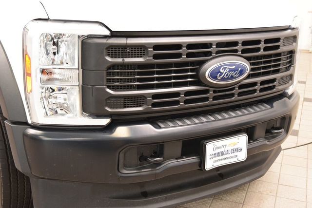 2024 Ford Super Duty F-450 DRW Cab-Chassis F450 SUPERCAB 4X4 * POWERSTROKE * CONCRETE BODY * LIKE NEW! - 23032709 - 6