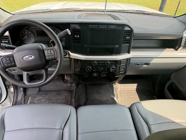 2024 Ford Super Duty F-450 DRW Cab-Chassis XL - 23055471 - 7