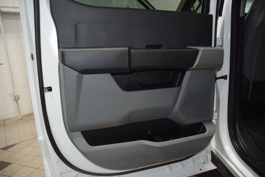 2024 Ford Super Duty F-550 DRW F550 CREW 4X4 * POWERSTROKE * CONCRETE BODY W/ AUX TANK - 22987555 - 33