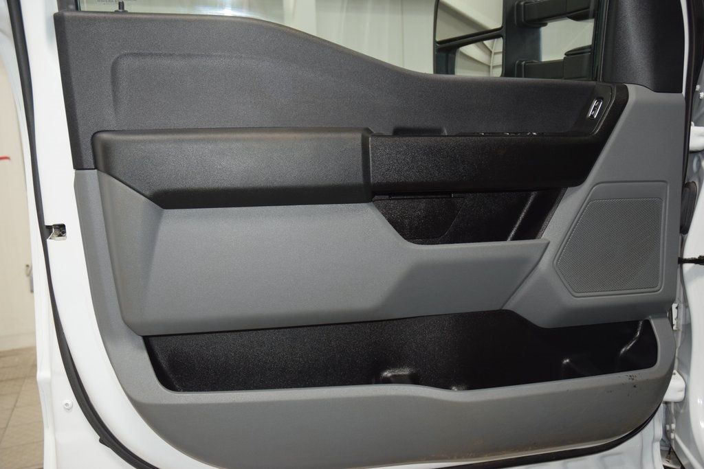 2024 Ford Super Duty F-550 DRW F550 CREW 4X4 * POWERSTROKE * CONCRETE BODY W/ AUX TANK - 22987555 - 35