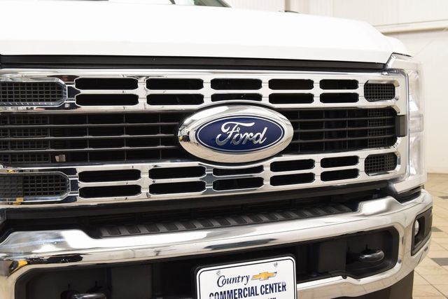 2024 Ford Super Duty F-550 DRW F550 CREW 4X4 * POWERSTROKE * CONCRETE BODY W/ AUX TANK - 22987555 - 4