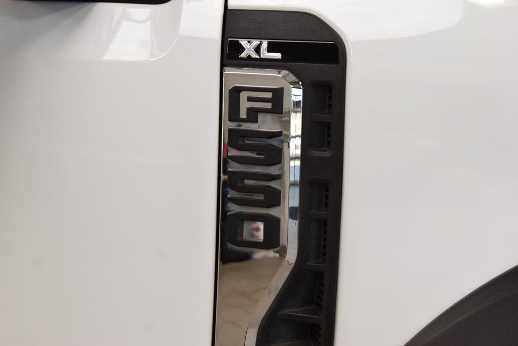 2024 Ford Super Duty F-550 DRW F550 CREW 4X4 * POWERSTROKE * CONCRETE BODY W/ AUX TANK - 22987555 - 8