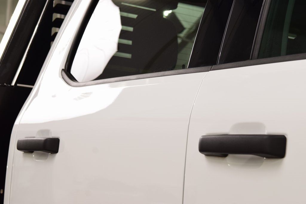 2024 Ford Super Duty F-550 DRW F550 CREW XLT 4X4 * POWERSTROKE * 11' FLATBED * 1 OWNER - 22988342 - 11