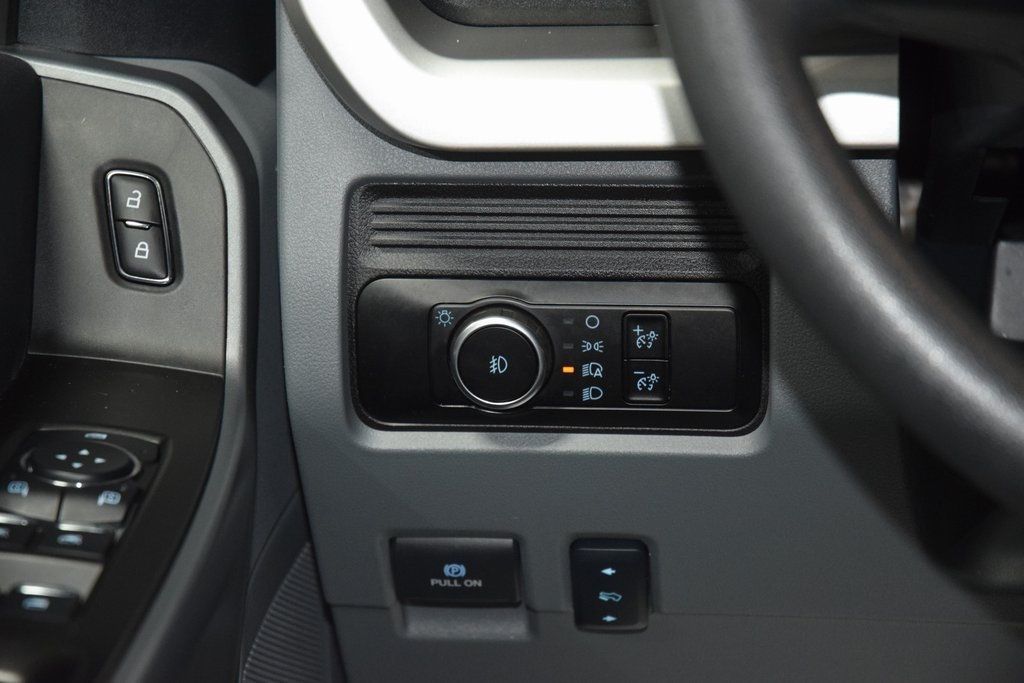 2024 Ford Super Duty F-550 DRW F550 CREW XLT 4X4 * POWERSTROKE * 11' FLATBED * 1 OWNER - 22988342 - 24