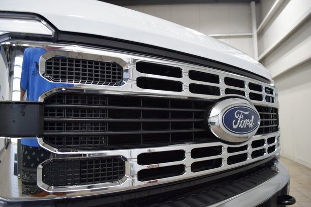 2024 Ford F-550 XL photo 4