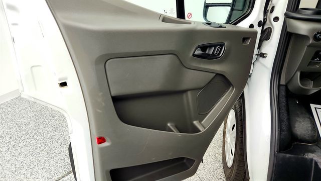 2024 Ford Transit Cargo Van T-250 130" Low Rf 9070 GVWR RWD - 22963973 - 9
