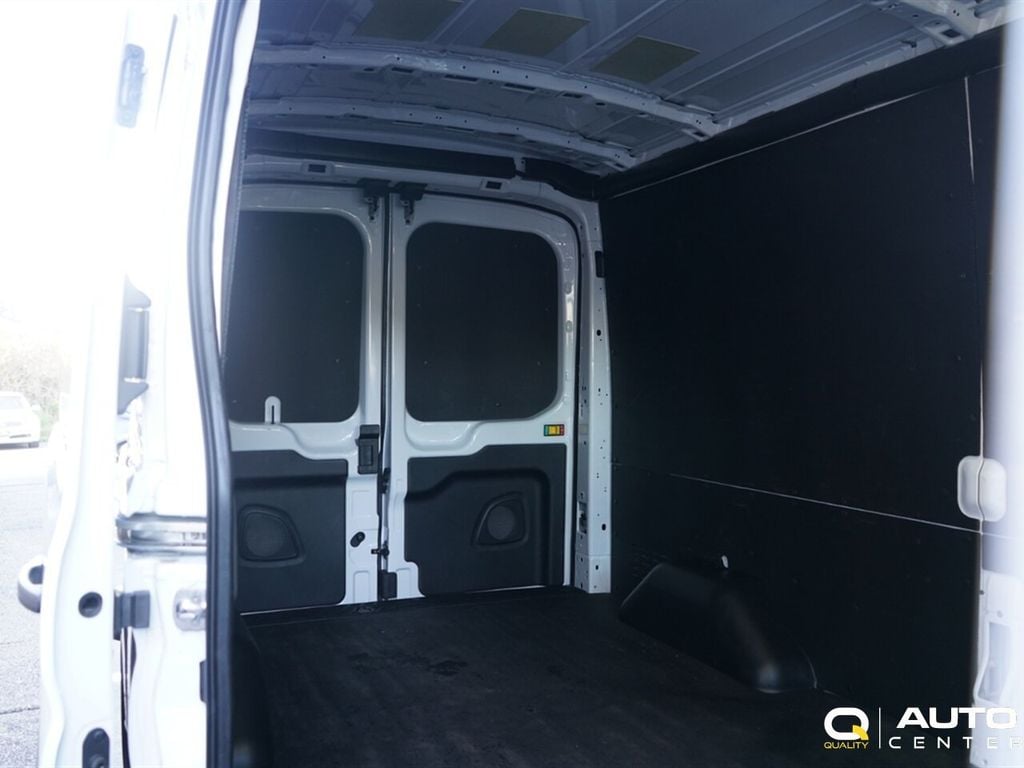 2024 Ford Transit Cargo Van T-250 148" Med Rf 9070 GVWR RWD - 23064542 - 4
