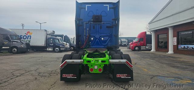 2024 Freightliner Cascadia 126  - 23004900 - 11