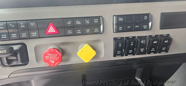 2024 Freightliner Cascadia 126  - 23004900 - 23