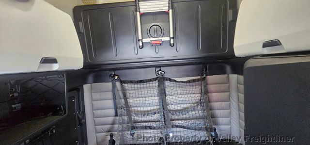 2024 Freightliner Cascadia 126  - 23004900 - 27