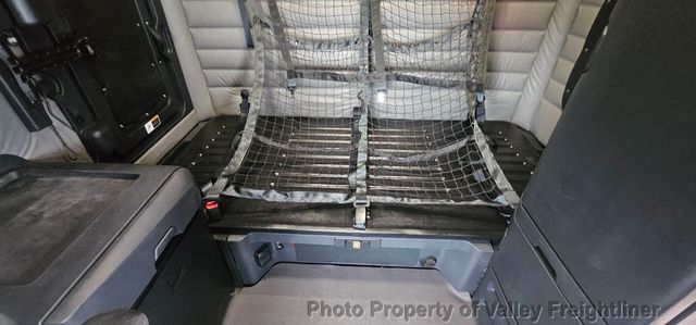2024 Freightliner Cascadia 126  - 23004900 - 28