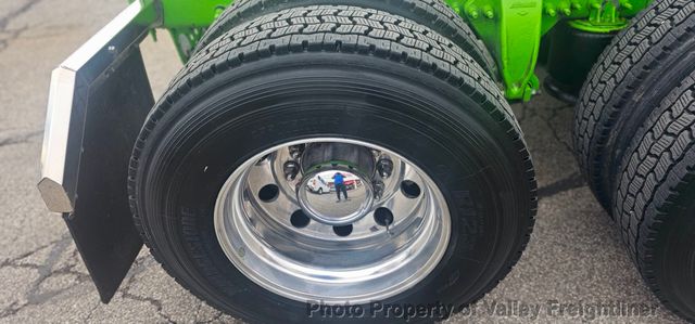 2024 Freightliner Cascadia 126  - 23004900 - 8