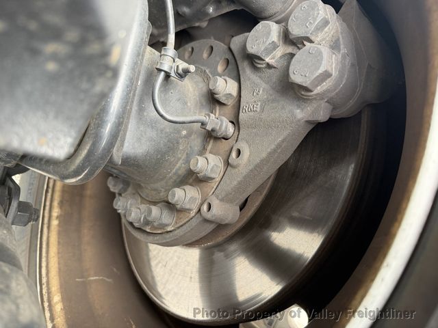 2024 Freightliner Cascadia 126  - 23073130 - 9