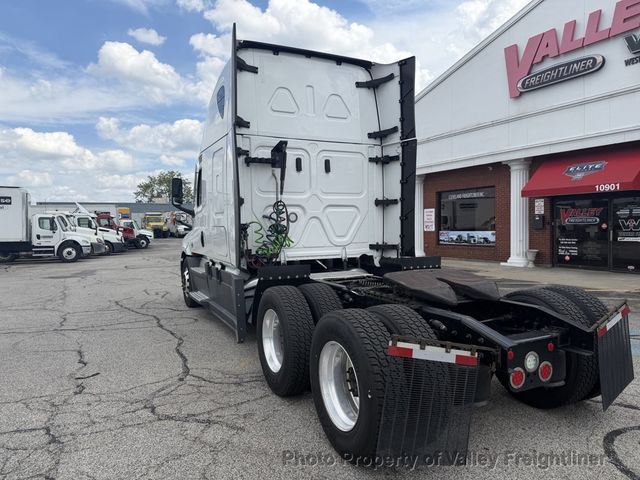 2024 Freightliner Cascadia 126  - 23073130 - 7