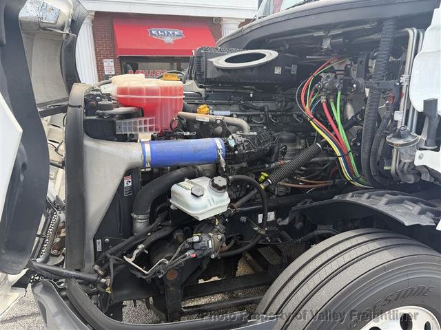 2024 Freightliner Cascadia 126  - 23075000 - 16