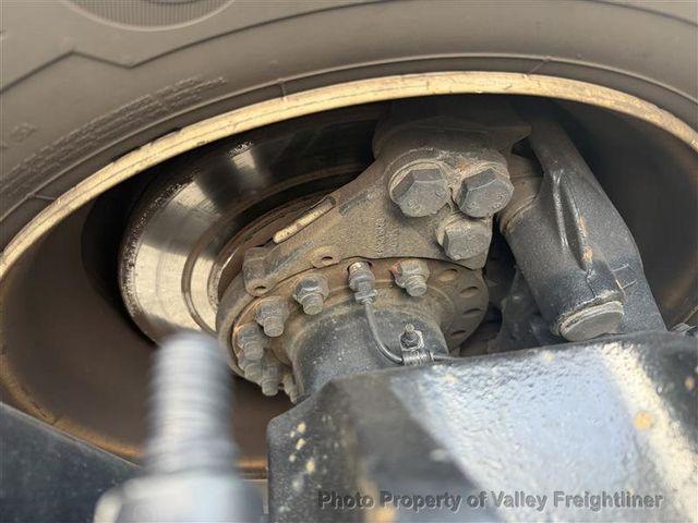 2024 Freightliner Cascadia 126  - 23075000 - 28