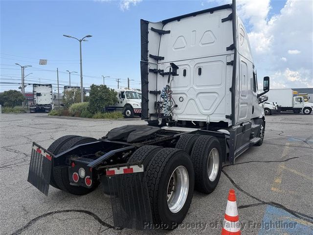 2024 Freightliner Cascadia 126  - 23075000 - 3