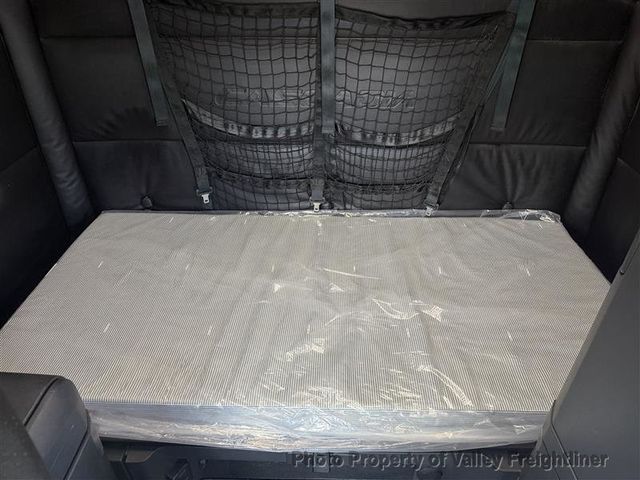 2024 Freightliner Cascadia 126  - 23075000 - 7