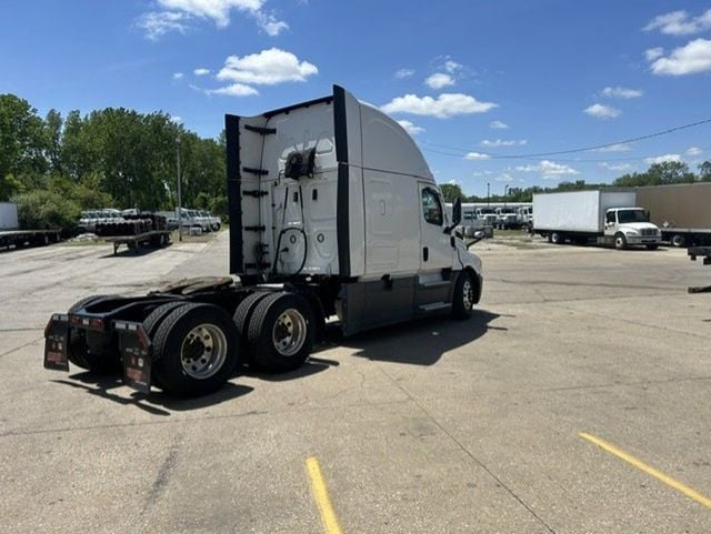 2024 Freightliner PT126SLP 2024 CASCADIA SLEEPER - 23026836 - 3