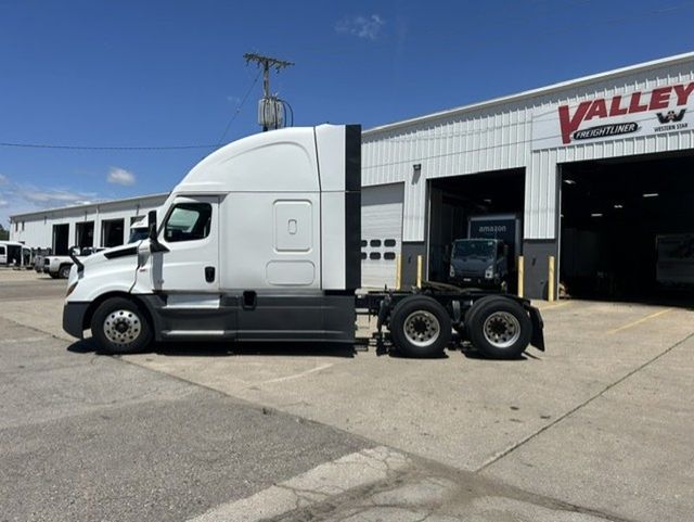 2024 Freightliner PT126SLP 2024 CASCADIA SLEEPER - 23026836 - 7