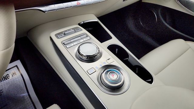 2024 Genesis Electrified GV70 Advanced AWD with Prestige Package - 22947567 - 15