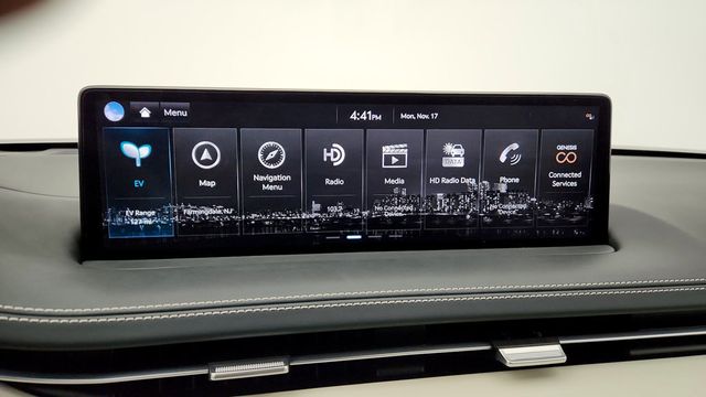 2024 Genesis Electrified GV70 Advanced AWD with Prestige Package - 22947567 - 16