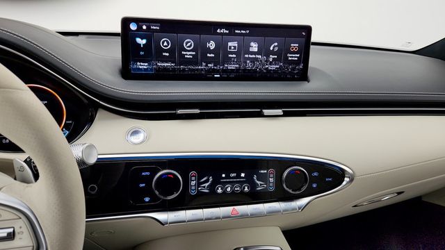 2024 Genesis Electrified GV70 Advanced AWD with Prestige Package - 22947567 - 19