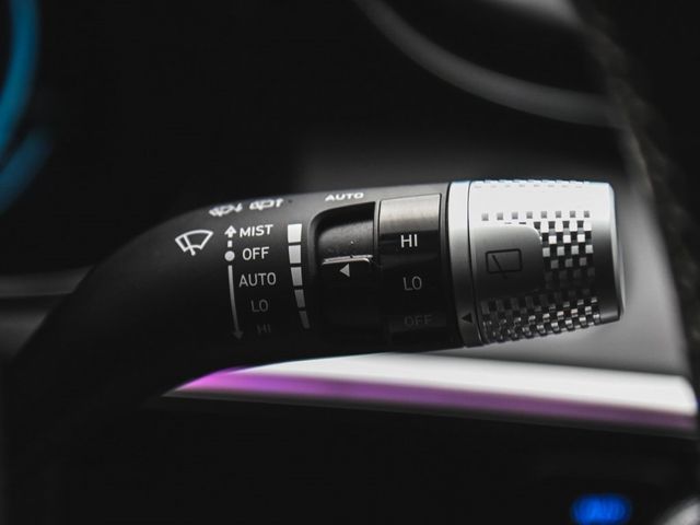 2024 Genesis Electrified GV70 Prestige - 22944455 - 33