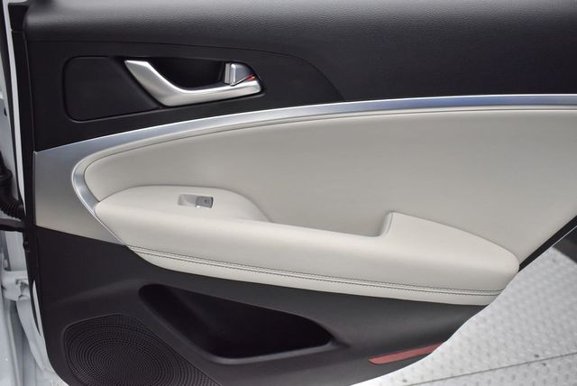 2024 Genesis G70 2.5T AWD - 22968035 - 30