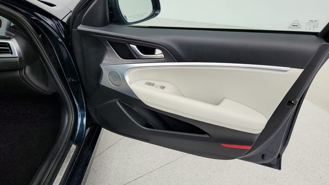 2024 Genesis G70 2.5T AWD with Sport Prestige Package - 22949834 - 26