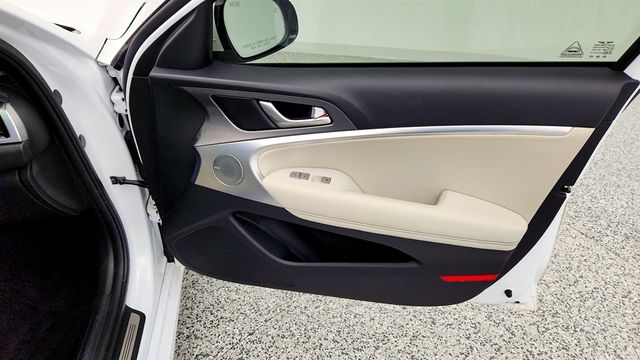 2024 Genesis G70 2.5T RWD - 22962887 - 25