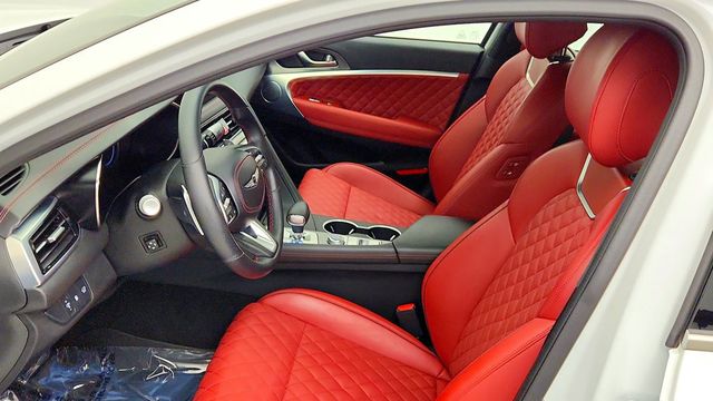 2024 Genesis G70 3.3T Sport Advanced AWD w/ Sport Prestige Pkg & Head-Up Display - 23099976 - 20