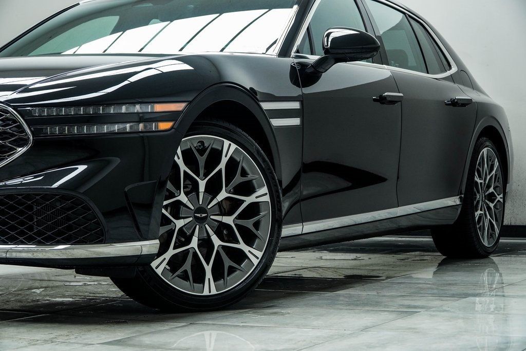 2024 Genesis G90 3.5T AWD photo 3