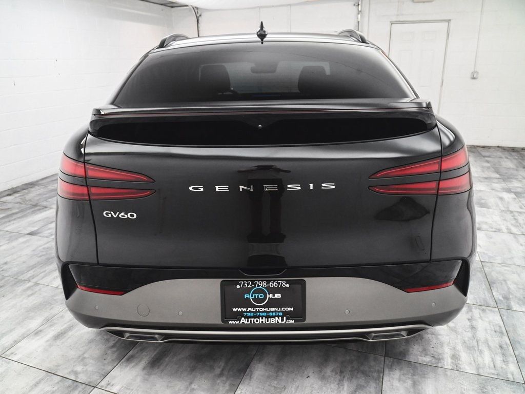 2024 Genesis GV60 AWD Advanced photo 4