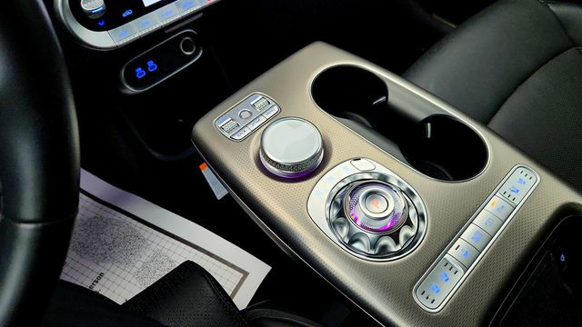 2024 Genesis GV60 Advanced AWD - 23019076 - 16