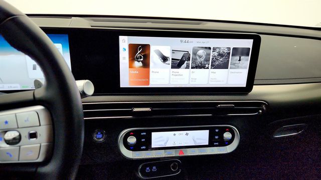 2024 Genesis GV60 Advanced AWD - 23019076 - 17