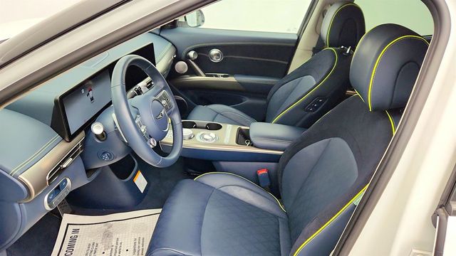 2024 Genesis GV60 Performance AWD w/ Dual Motors & Advanced Driver Assistance - 22993464 - 20