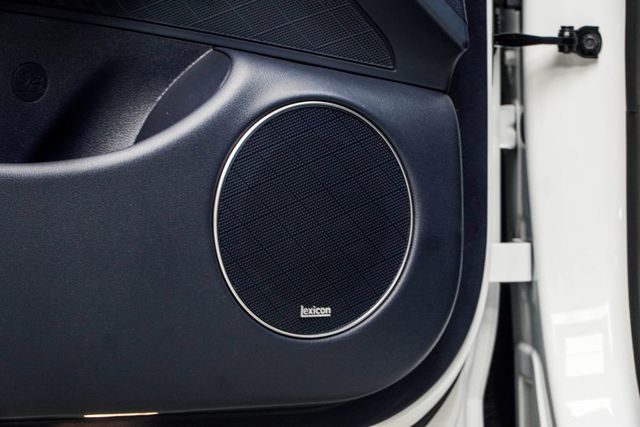 2024 Genesis GV70 2.5T AWD - 22992995 - 35