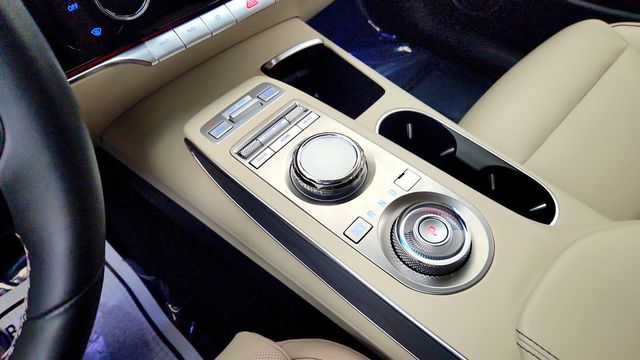 2024 Genesis GV70 2.5T AWD w/ Advanced & Select Packages - 23051586 - 16